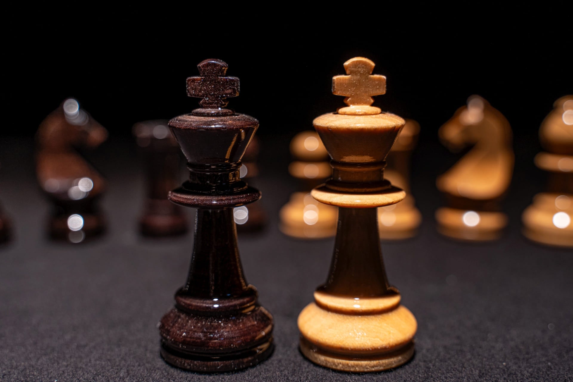 Könige des Figurensatzes Vanas in glänzend